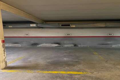 Vagas de estacionamento em Sabadell, Barcelona. 