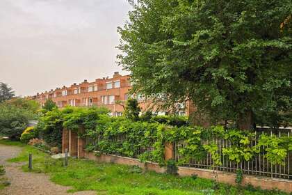 Enredo em Lleida, Lérida (Lleida). 