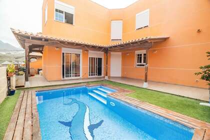 Casa bifamiliare vendita in Los Cristianos, Arona, Santa Cruz de Tenerife, Tenerife. 