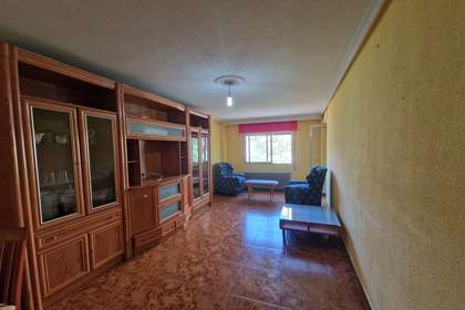 Flat for sale in Pizarrales, Salamanca. 