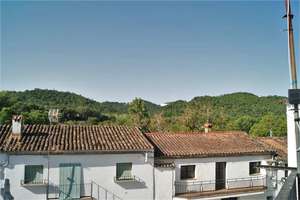 House for sale in Galaroza, Huelva. 