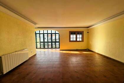 Townhouse vendita in Galaroza, Huelva. 