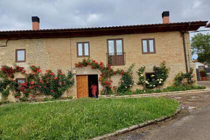Maison de ville vendre en Otazu, Vitoria-Gasteiz, Álava (Araba). 