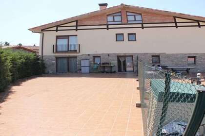 Flat Luxury for sale in Armentia, Vitoria-Gasteiz, Álava (Araba). 