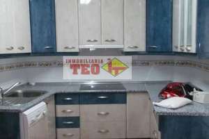 Flat for sale in Centro, Valdepeñas, Ciudad Real. 