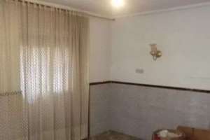 House for sale in Convento, Valdepeñas, Ciudad Real. 