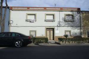 Casa vendita in Seis de Junio, Valdepeñas, Ciudad Real. 