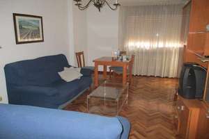 Flat for sale in Seis de Junio, Valdepeñas, Ciudad Real. 