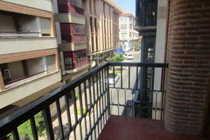 Flat for sale in Centro, Valdepeñas, Ciudad Real. 