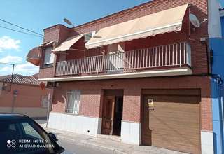 House for sale in Calle Constitución, Valdepeñas, Ciudad Real. 