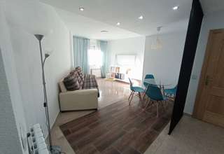 Flat for sale in Avenida 1º de Julio, Valdepeñas, Ciudad Real. 