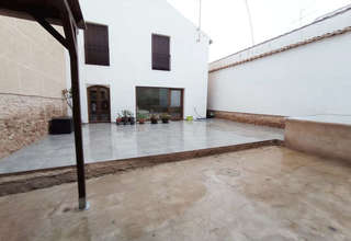 House for sale in Calle Constitución, Valdepeñas, Ciudad Real. 