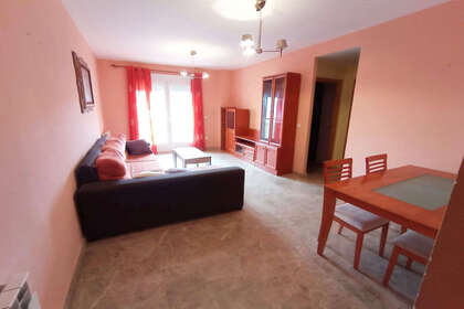 Flat for sale in Avenida 1º de Julio, Valdepeñas, Ciudad Real. 