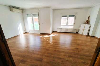 Appartamento +2bed vendita in Calle Constitución, Valdepeñas, Ciudad Real. 