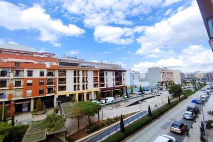 Piso venta en Avenida 1º de Julio, Valdepeñas, Ciudad Real. 