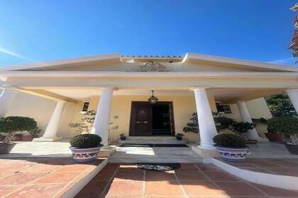 Villa vendita in Valdeolletas, Marbella, Málaga. 