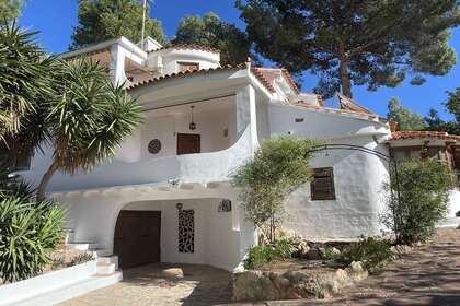 Villa for sale in Bétera, Valencia. 