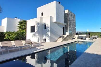 Villa Luxury for sale in Urb.nova Polop, Alicante. 