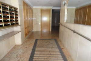 Flat for sale in La Lastra, León. 