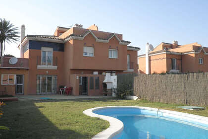 House for sale in Estepona, Málaga. 