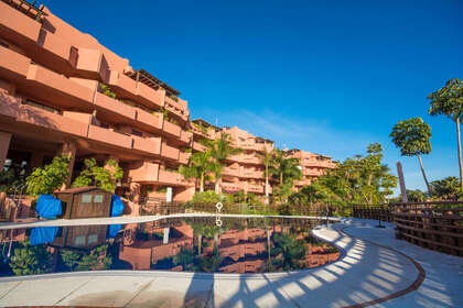 Apartment for sale in Puerto Banús, Marbella, Málaga. 