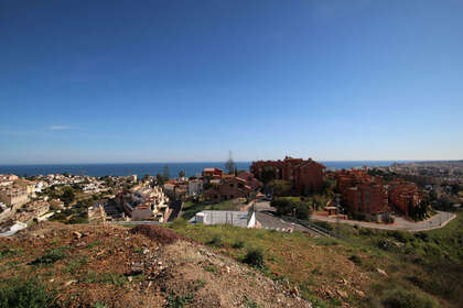 情节 出售 进入 Fuengirola, Málaga. 