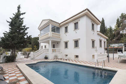 联排别墅 出售 进入 Hacienda Las Chapas, Marbella, Málaga. 