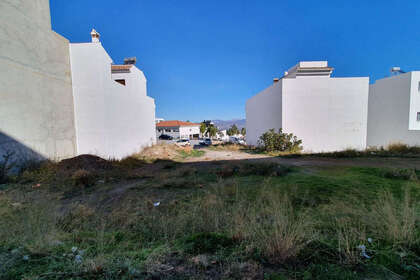 情节 出售 进入 Alhaurín el Grande, Málaga. 