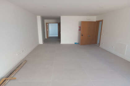 酒店公寓 出售 进入 Las Lagunas, Fuengirola, Málaga. 