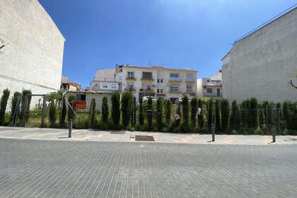 情节 出售 进入 Las Lagunas, Fuengirola, Málaga. 