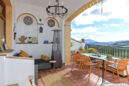 House for sale in Alozaina, Málaga. 