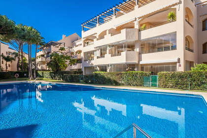 Apartment for sale in Elviria, Marbella, Málaga. 