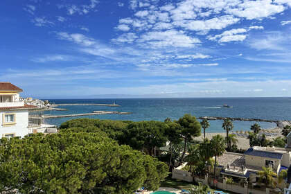 Apartment for sale in Puerto Banús, Málaga. 