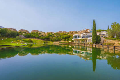 Apartment for sale in Elviria, Marbella, Málaga. 
