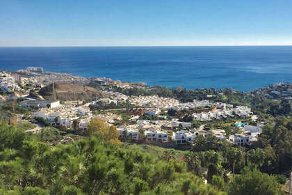 情节 出售 进入 Fuengirola, Málaga. 
