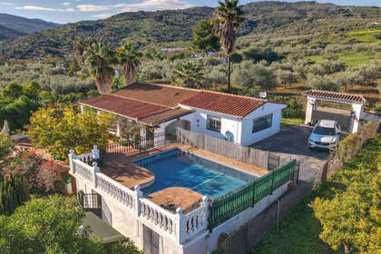 Cluster house for sale in Guaro, Málaga. 