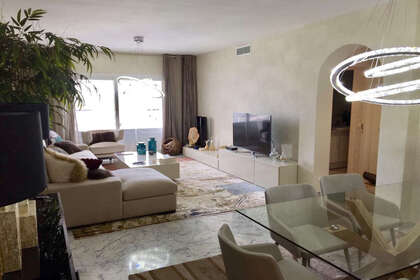 Apartment for sale in Puerto Banús, Málaga. 