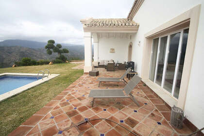 Cluster house for sale in Istán, Málaga. 