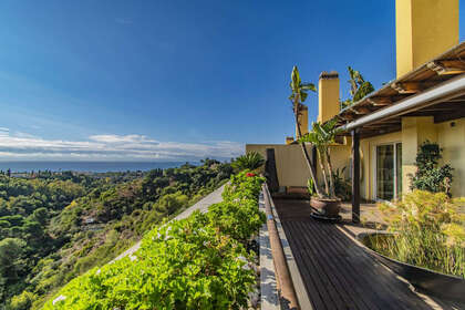 Penthouse for sale in Sierra Blanca, Marbella, Málaga. 