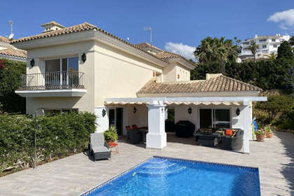 Cluster house for sale in Riviera Del Sol, Marbella, Málaga. 