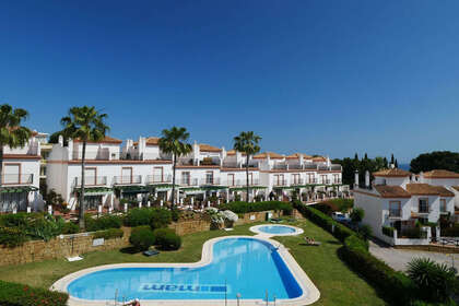 House for sale in Puerto de Cabopino, Marbella, Málaga. 