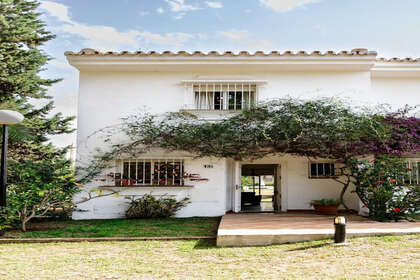 Casa venta en Puerto de Cabopino, Marbella, Málaga. 