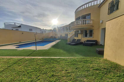 联排别墅 出售 进入 Mijas, Málaga. 