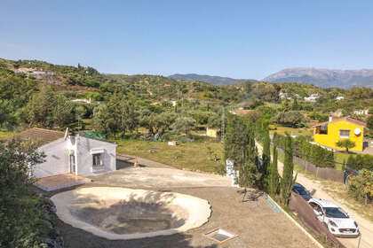 联排别墅 出售 进入 Coín, Málaga. 