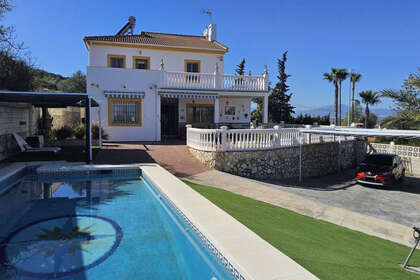 Таунхаус Продажа в Alhaurín de la Torre, Málaga. 