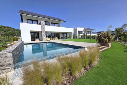 Maison de ville vendre en Cerros Del Lago, Marbella, Málaga. 