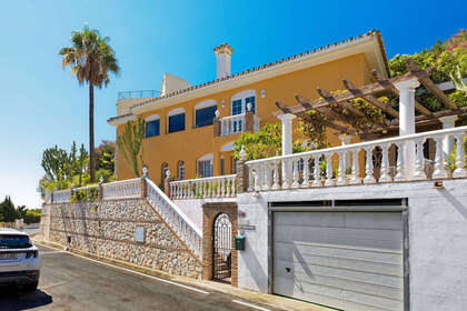 Reihenhaus zu verkaufen in Torremuelle, Benalmádena, Málaga. 