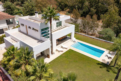 Reihenhaus zu verkaufen in Estepona, Málaga. 