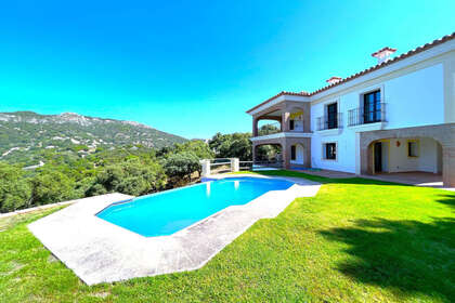 Reihenhaus zu verkaufen in Casares, Málaga. 