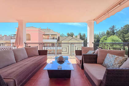 Apartment zu verkaufen in Nueva andalucia, Málaga. 